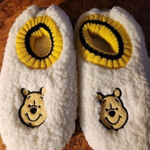 Disney Winnie the Pooh White and Yellow Slippers